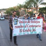 Plancarta de inicio de festejos al fondo el Zacate Grullo